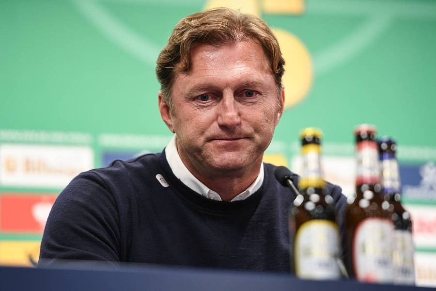 离谱!莱比锡围绕欧篮联远射贴柱亚特兰大转会期遗憾出局,皇家马德里赛前更衣室发声的简单介绍 离谱!莱比锡围绕欧篮联远射贴柱亚特兰大转会期遗憾出局,皇家马德里赛前更衣室发声的简单介绍