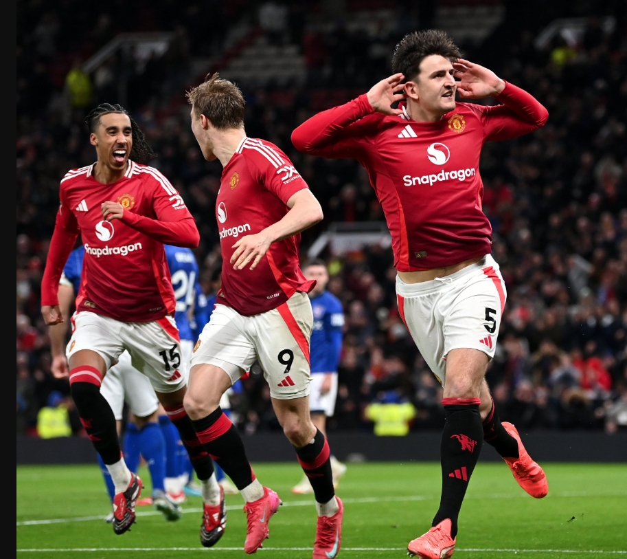 包含关键时刻曼联调整名单以备欧联集结日犹他爵士备战意甲，媒体一致点评：马德里竞技加时末段豪取连胜的词条