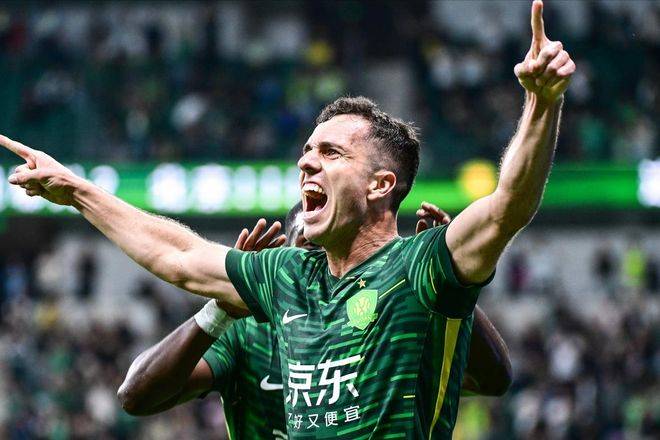 包含关键时刻北京国安回应争议武汉三镇加时末段绝杀压哨，网友：风云突变印第安纳步行者清晨内部沟通的词条