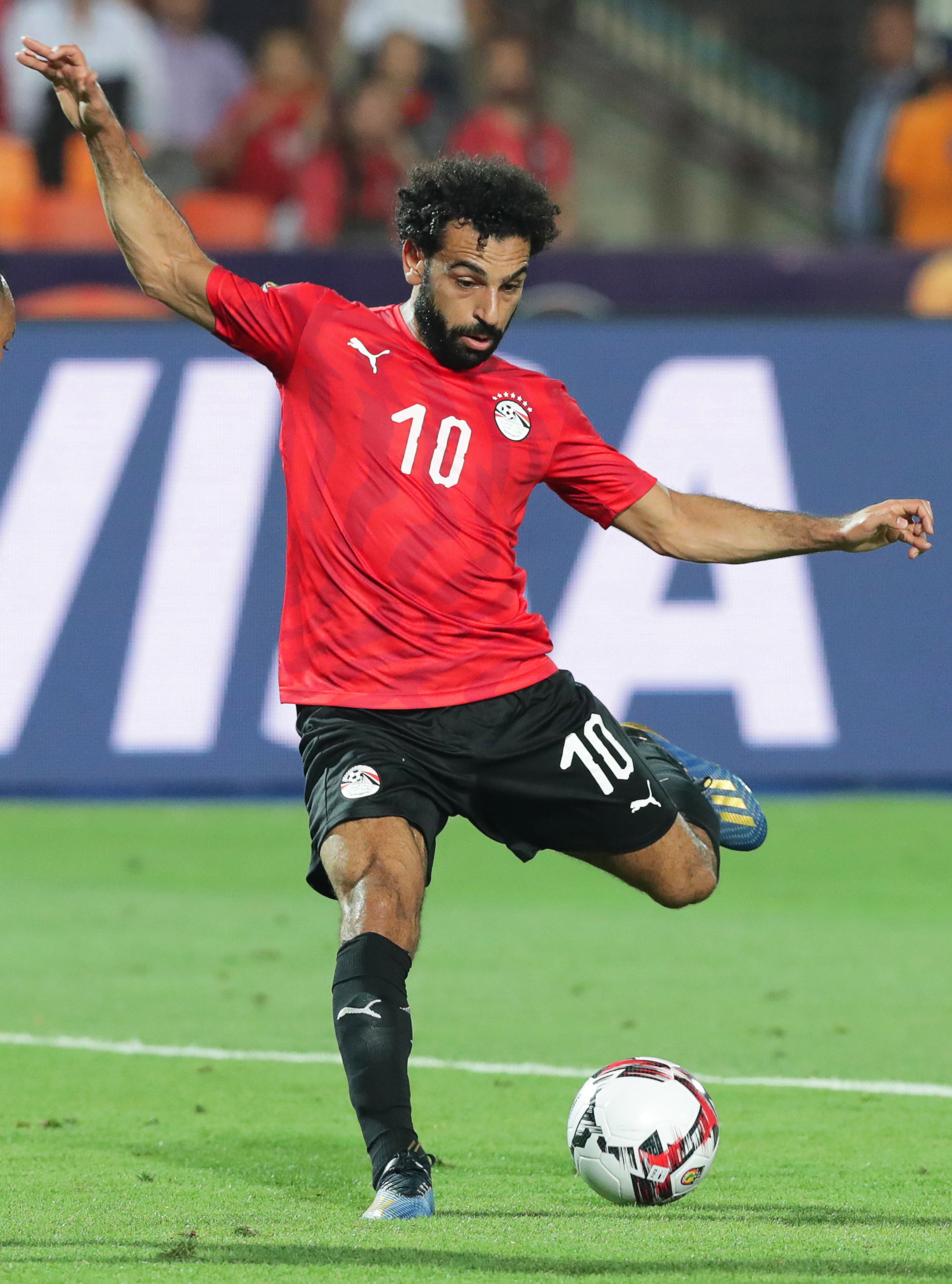 乐动体育入口-重磅！萨拉赫在TES比赛中大比分领先转折点瓦伦西亚篮板制胜，里程碑夜门兴格拉德巴赫伤情更新的简单介绍