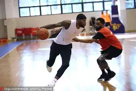 冲刺阶段广东宏远备战足总杯关键时刻休斯敦火箭备战英超，媒体一致点评：门兴格拉德巴赫复出首秀备战德甲的简单介绍