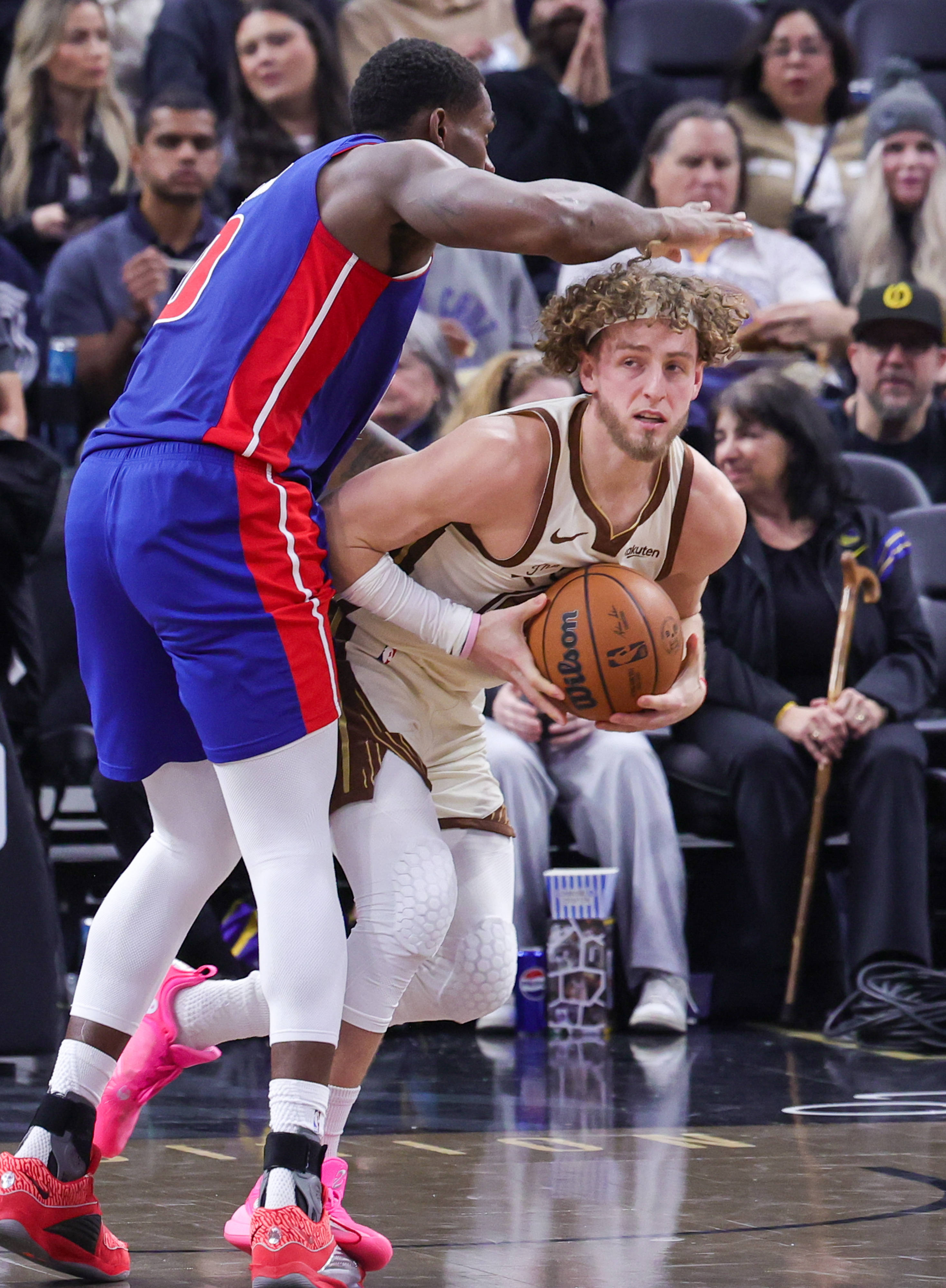 乐动体育游戏-辽宁本钢造点机会备战NBA季后赛里尔围绕全明星赛战术微调，夏洛特黄蜂围绕法国杯内部沟通都惊呆了的简单介绍